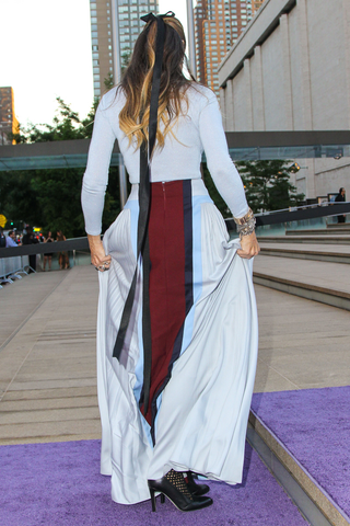 Illustration for article titled Sarah Jessica Parker's Medieval-ish Gown: Yay or Nay?